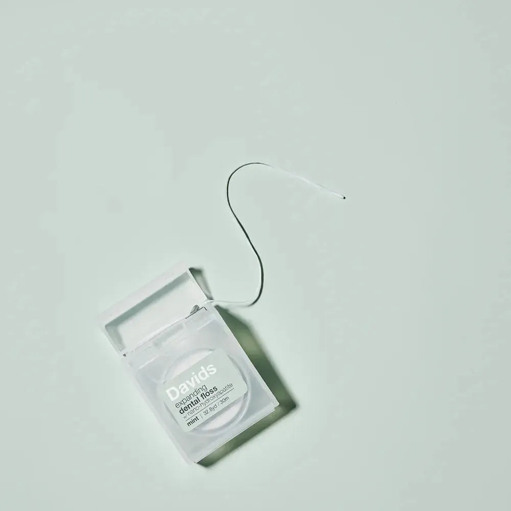 Davids Hydroxi™ - expanding dental floss | refillable dispenser | mint | 30m - The Bare Theory