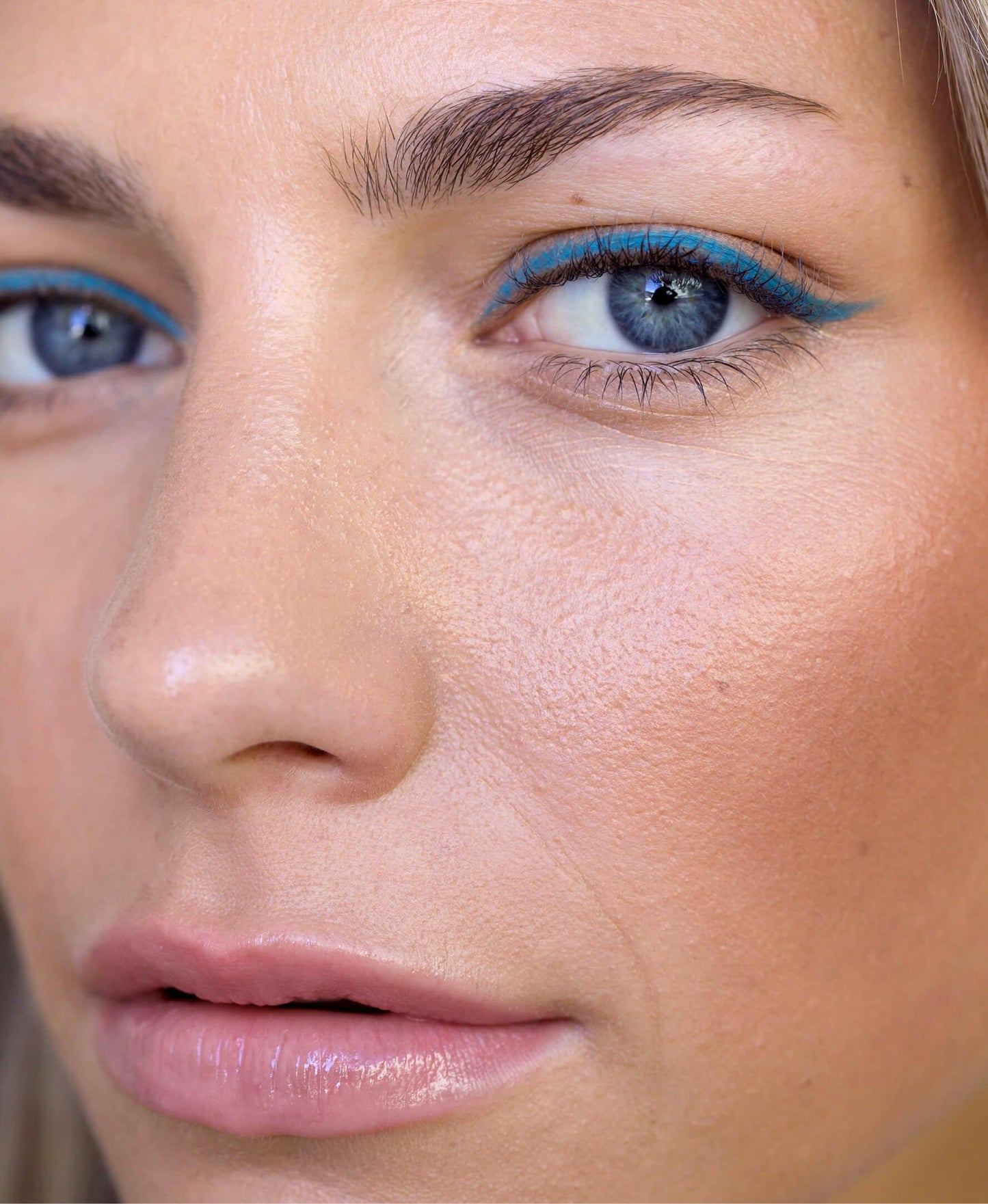 Ere Perez - Jojoba Eye Pencil - Cerulean - The Bare Theory