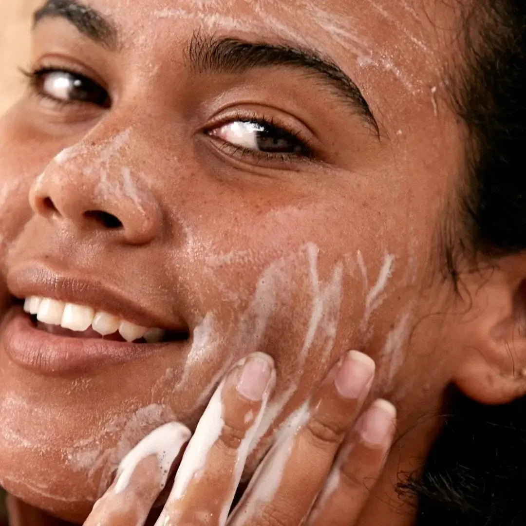 Saya - Cleansing Gel - The Bare Theory