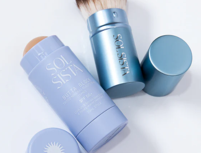 SOL SISTA - Retractable Kabuki Makeup Brush - The Bare Theory