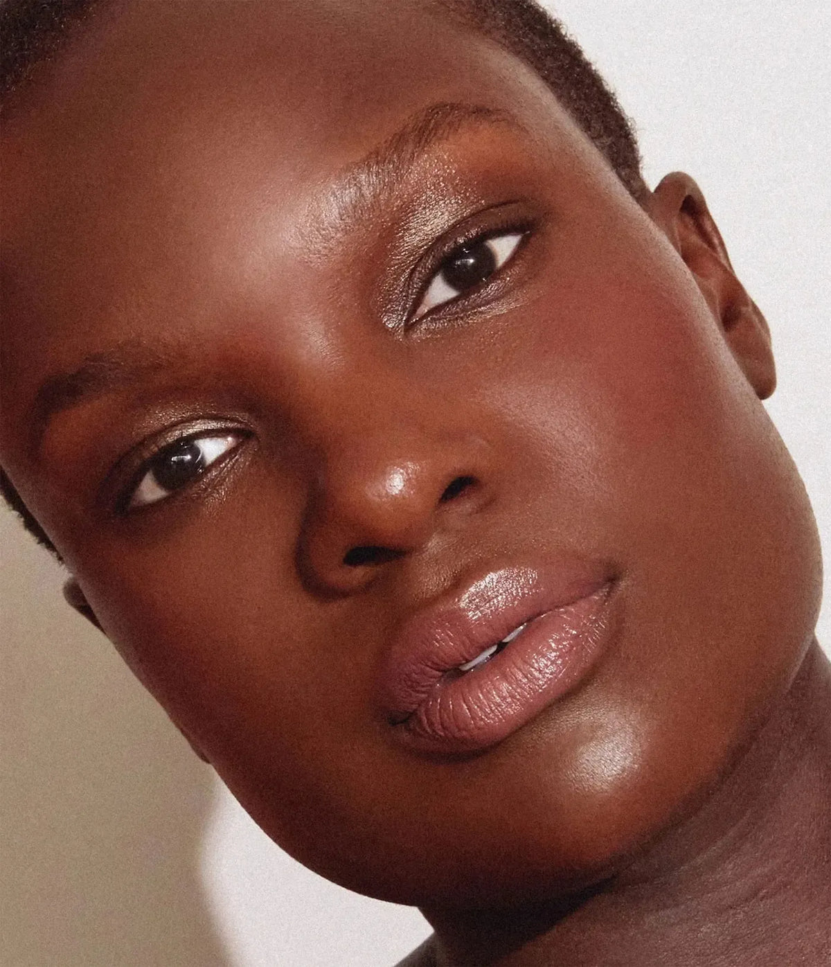 Aleph - Concealer/Foundation 6g - The Bare Theory