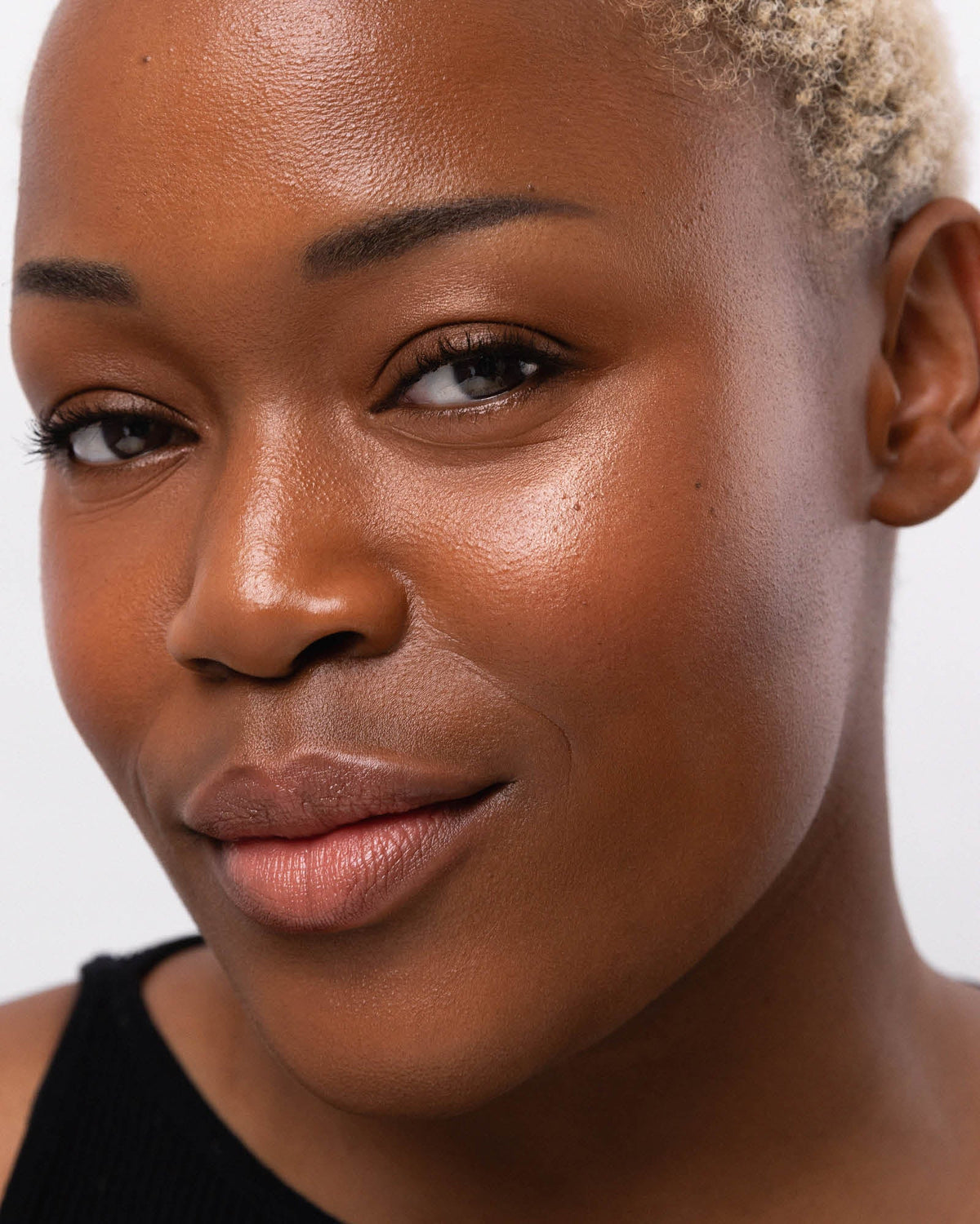 Ere Perez - Oat Milk Foundation - Mocha - The Bare Theory