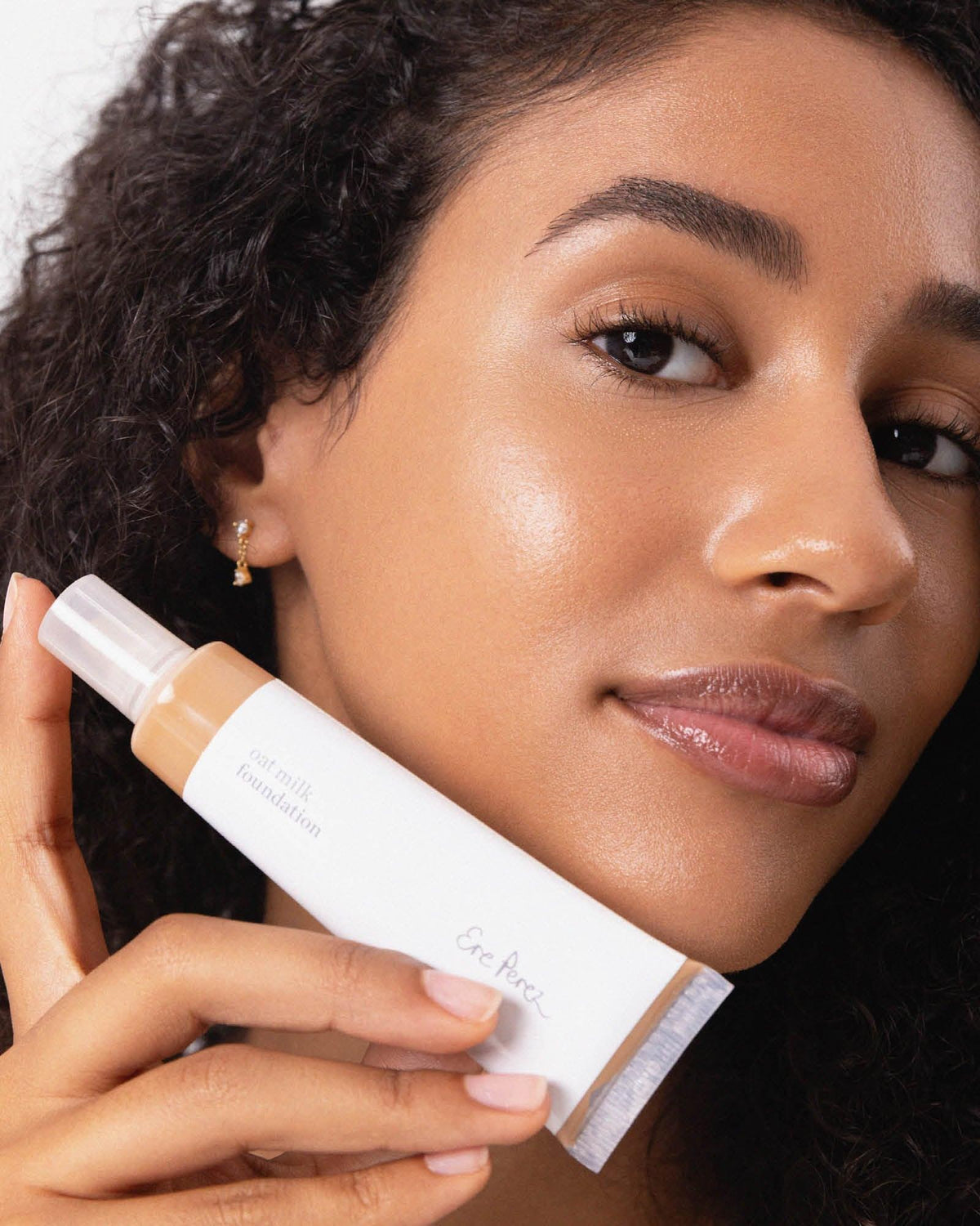 Ere Perez - Oat Milk Foundation - Pecan - 30ml - The Bare Theory