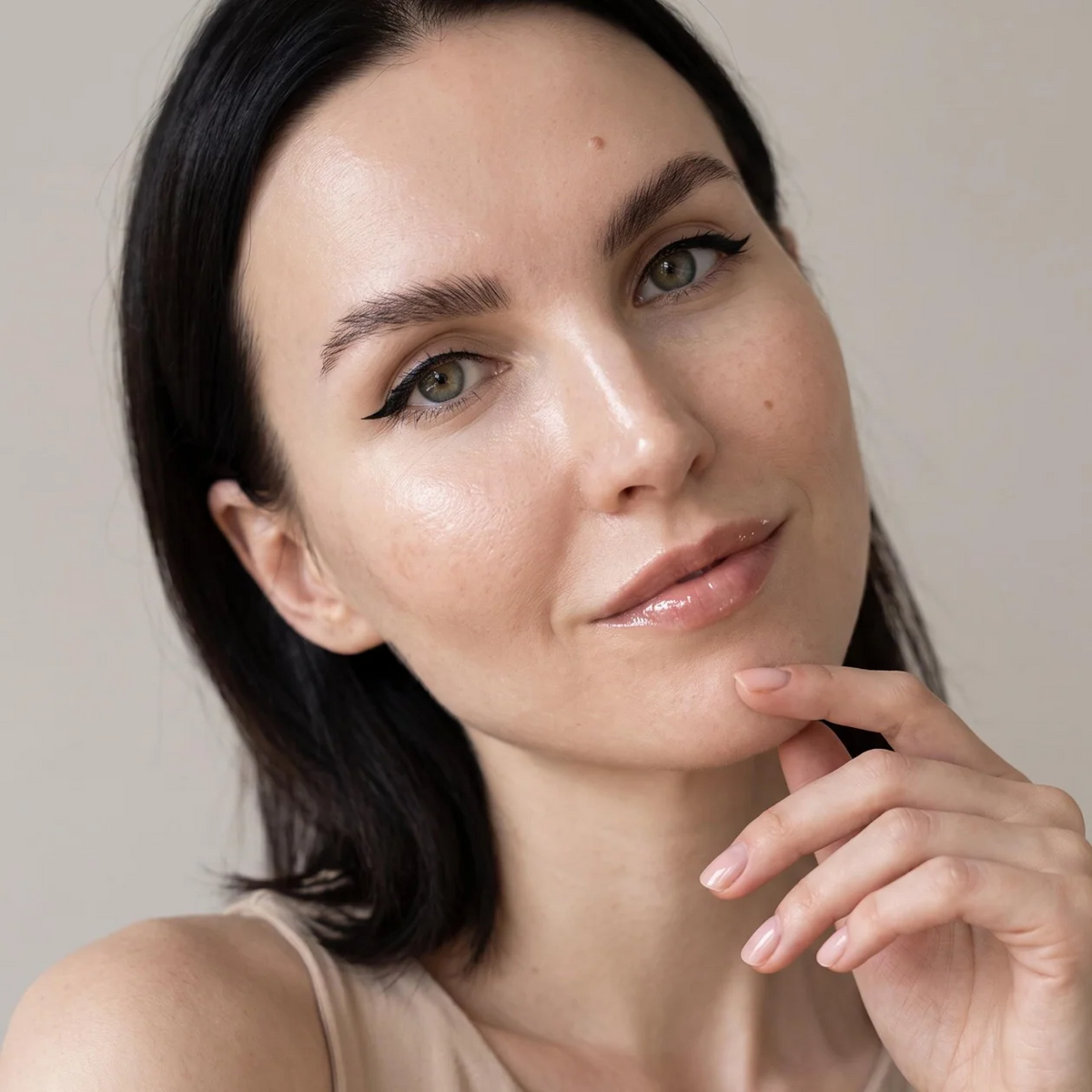 Fitglow Beauty - Liquid Eyeliner - Black - The Bare Theory