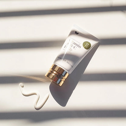 Vanessa Megan - Vitamin A+B+C | SPF15 Daily Face Cream - The Bare Theory